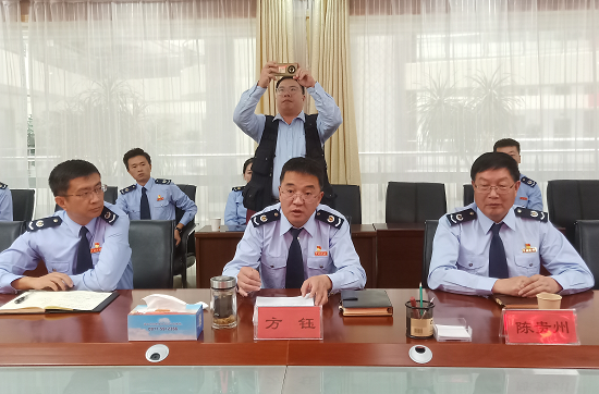 海西州：「柴達木稅務服務工作室」躬身一線 服務「四地」建設大局