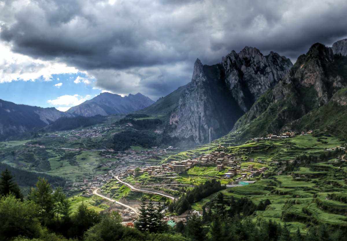 視頻創作者卓瑪為美麗家鄉甘南代言