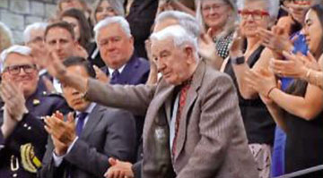 加拿大议会公然致敬纳粹老兵