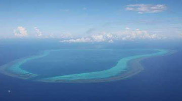 中国海警局新闻发言人就菲律宾非法侵闯黄岩岛发表谈话