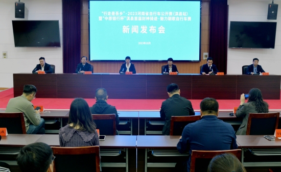 网络名人探访国家版本馆 感受中华文明起源