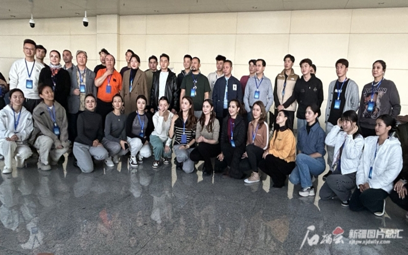 “新疆是个好地方”起舞中亚