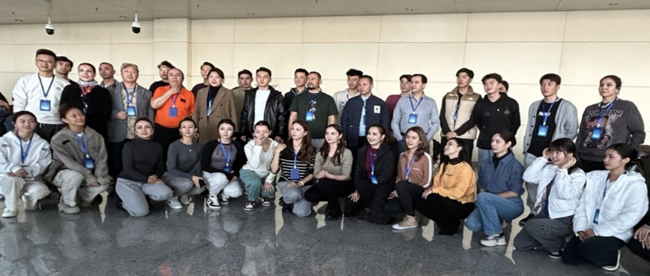 “新疆是个好地方”起舞中亚