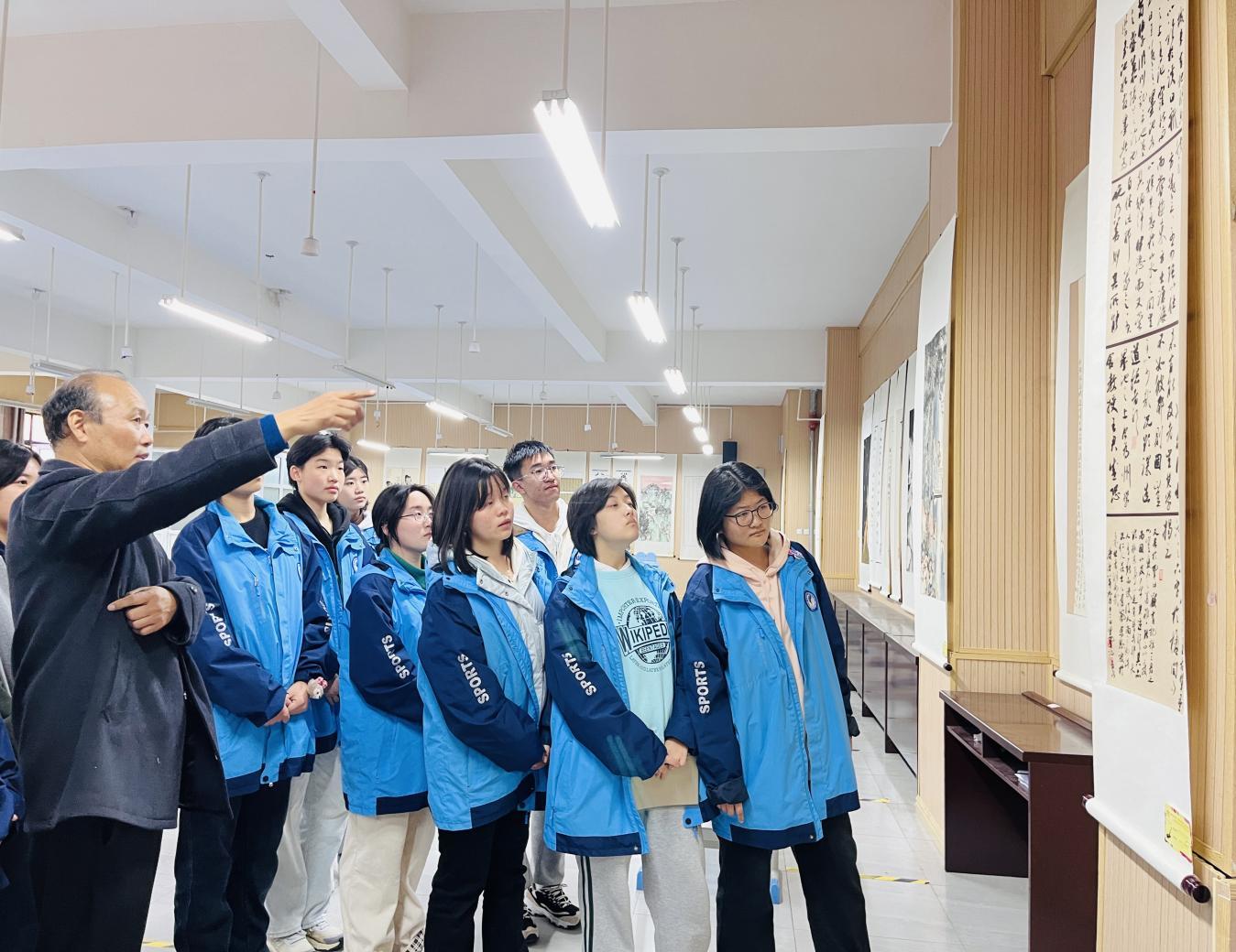 中牟：書畫進校園 翰墨潤桃李