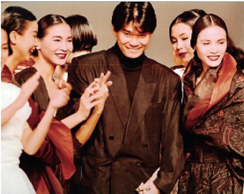 ﻿引领审美/“服装是流动的风景”