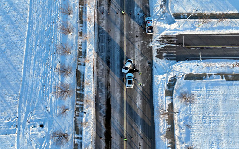 第六师奇台垦区公安局 | “空中交警”上岗执勤 给交通管理安上“天眼”