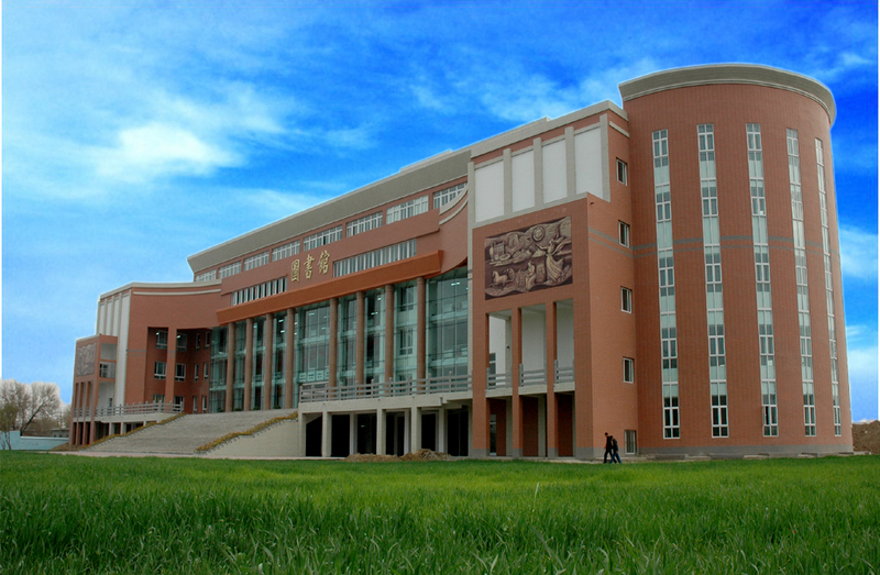 新疆农职院：把田间地头作为科技创新前沿