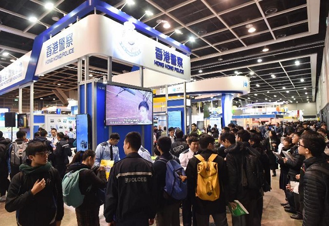 劳工处教职博览摆摊 推介湾区青年就业计划