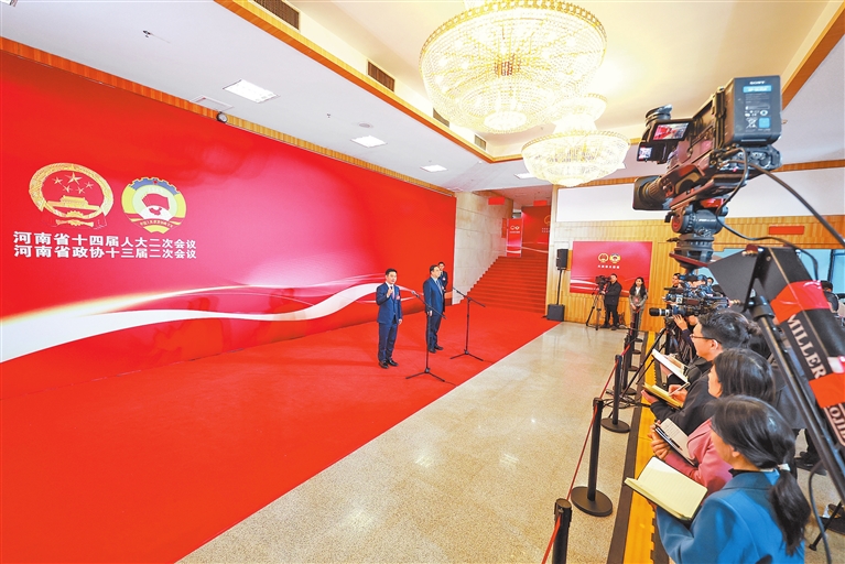 汇聚民心民意 凝聚奋斗力量