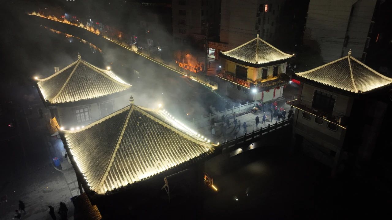 巢湖柘皋辦民俗活動 正月十六「過太平橋」