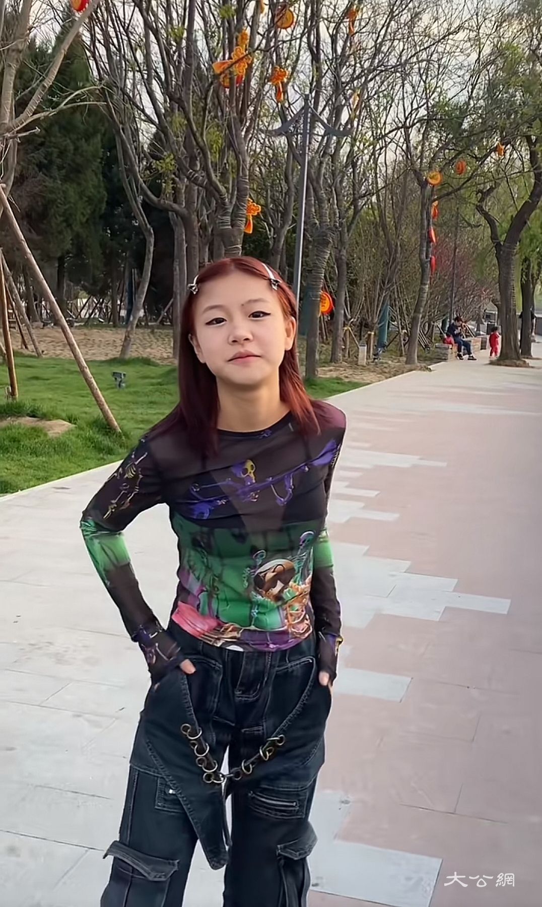 河南开封“王婆说媒” 年轻人的大型交友场？