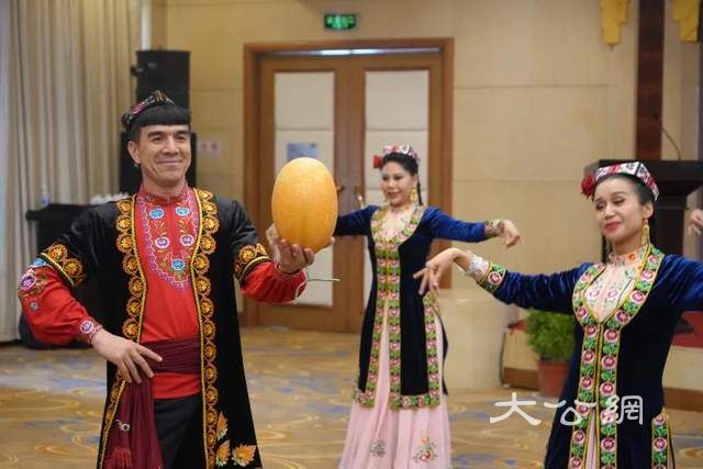 “甜美哈密 豫你有约”文旅推介会在郑州举行