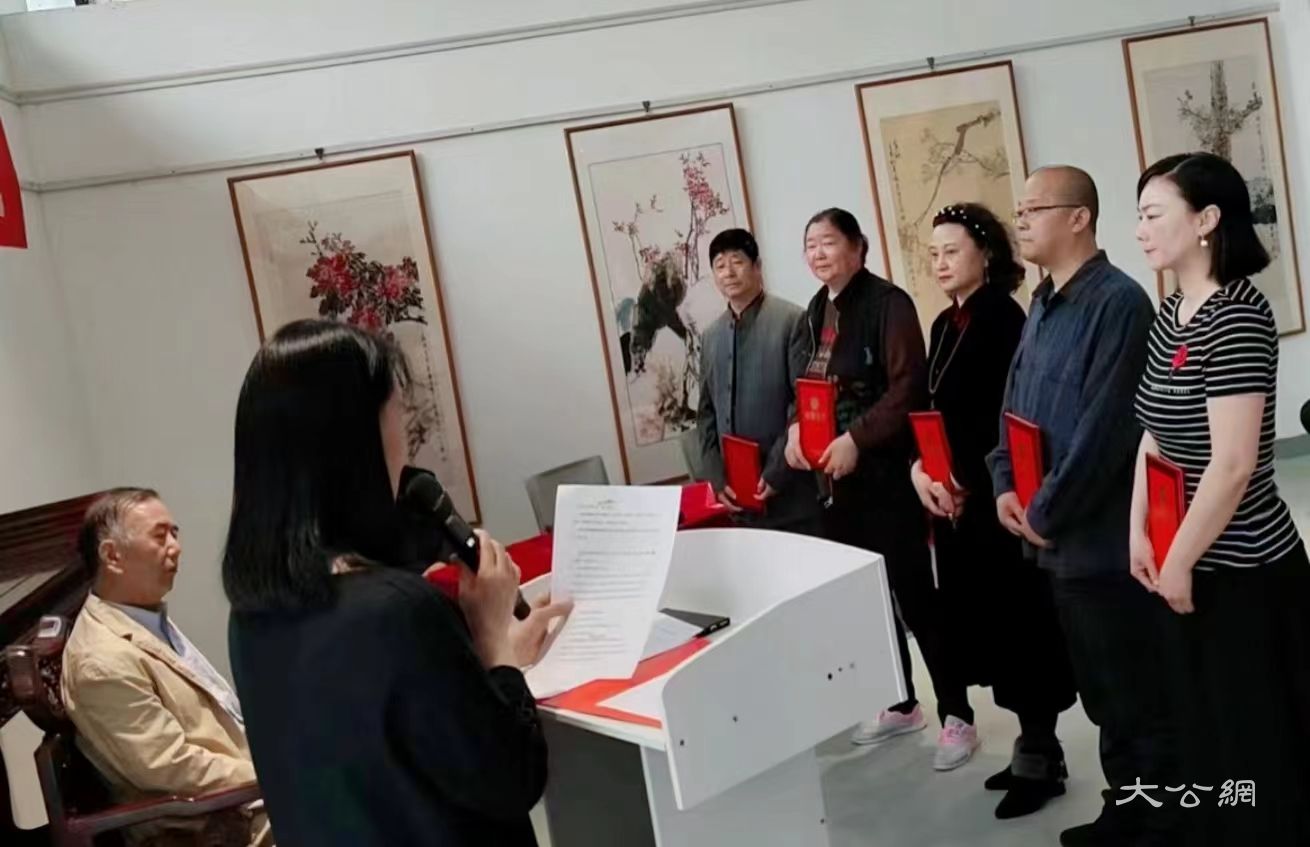 著名国画家李德君先生收徒拜师仪式在郑州举行