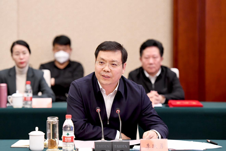 驻马店市长李跃勇会见先正达集团中国总裁苏赋一行