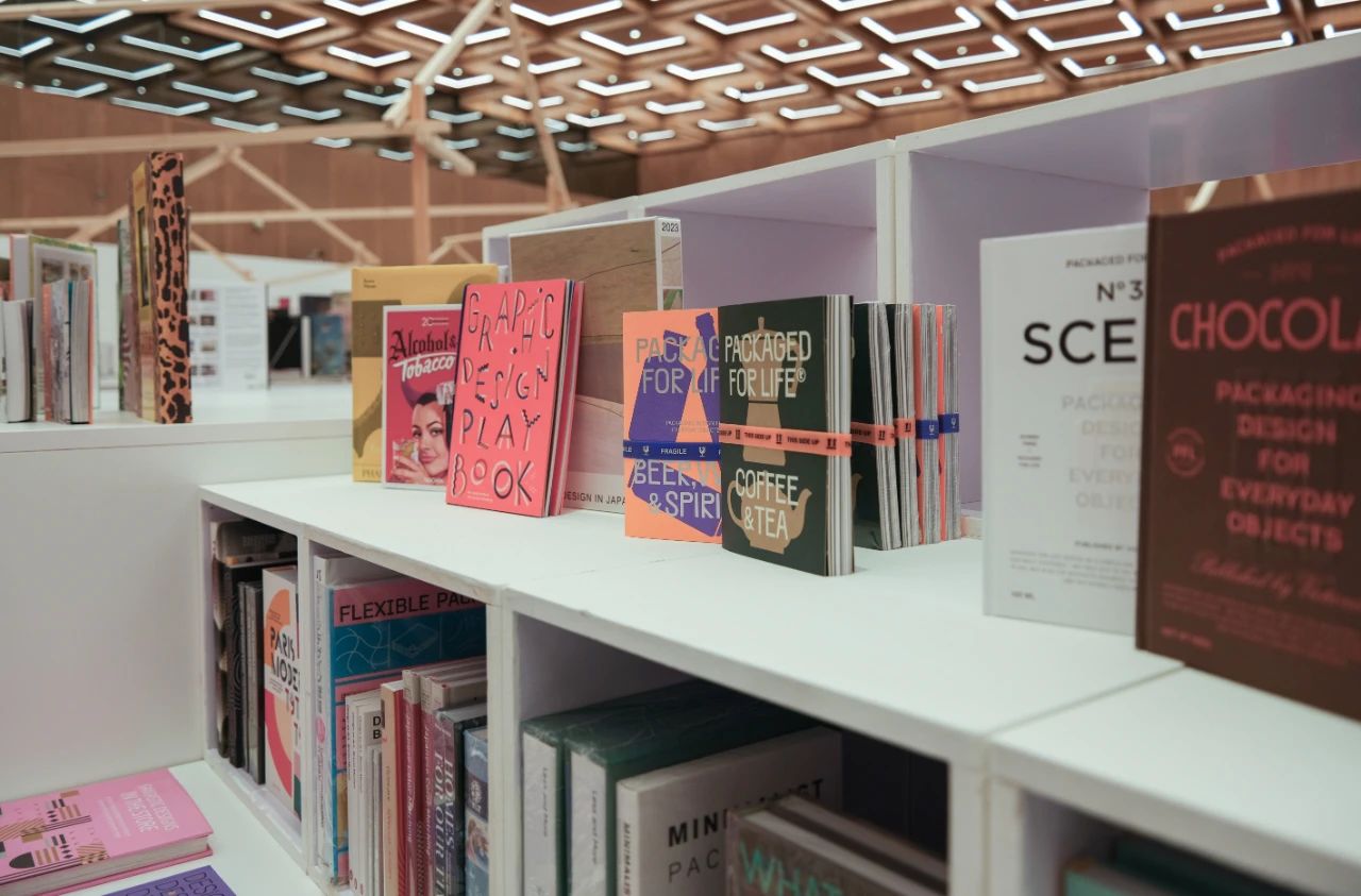 世界讀書日來臨，在嘉德讀書頁、讀裝幀、讀藝術、讀歷史……