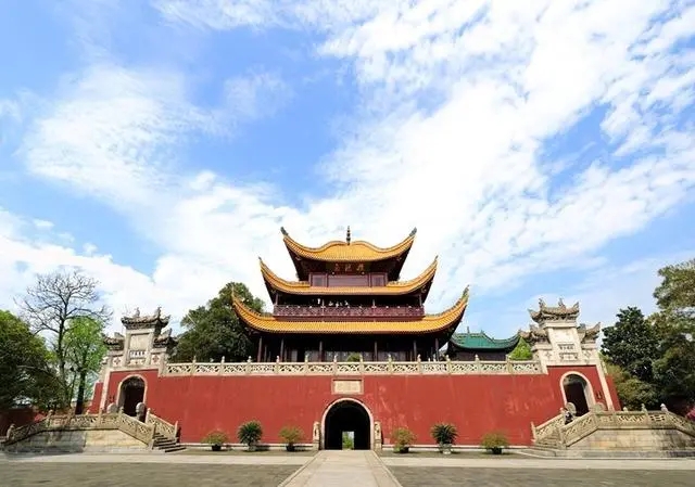 【文苑英华】景区建设难取舍 经济文化需平衡