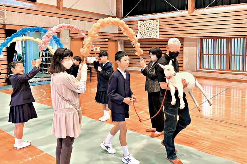 专家：日本696年后恐“只剩1名儿童”