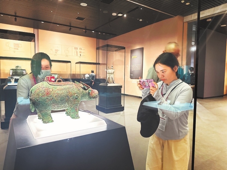 了不起的甲骨文丨铁血将军亚长 千年魅力不减