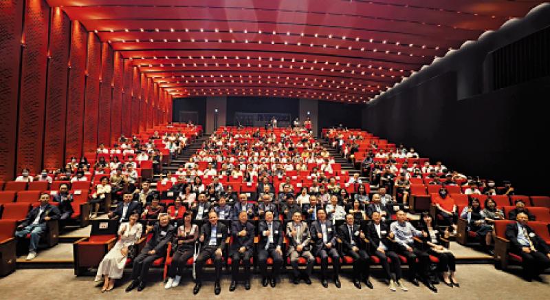 ﻿以金庸作品传播家国情怀