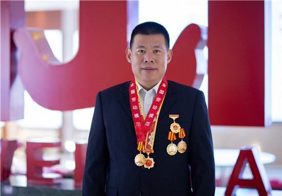 吴庆富：钢铁焊花闪耀匠心人生