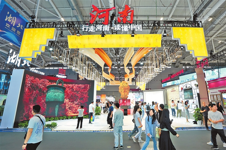 深圳文博会丨河南展馆“盛装”迎客”秀出河南文化之韵