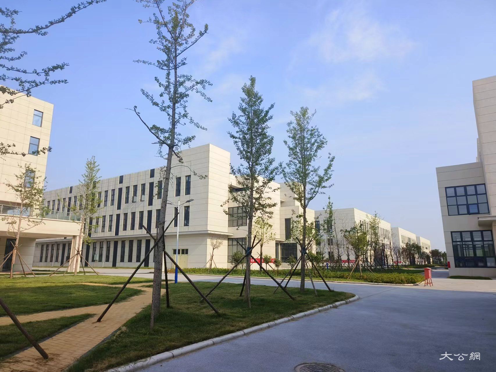 中交一公局七公司开封汽车产业园举行“稳中求进 ‘汴'有幸福”媒体开放日活动