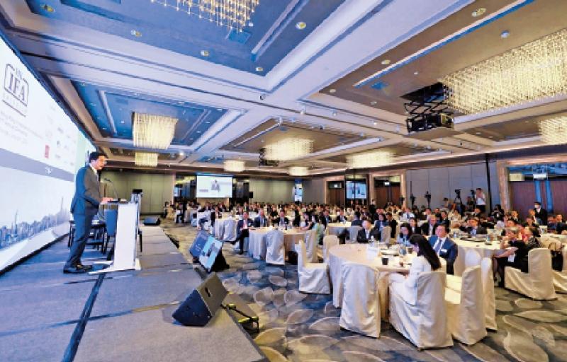 黄伟纶：资金续流入 港银存款年增2.1%