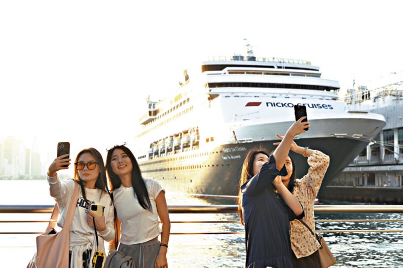 促进消费/争取再扩个人游 办盛事振兴旅业