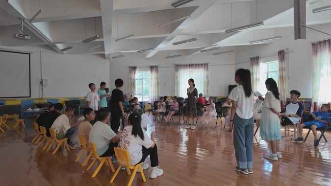 清华大学“普法夏令营” 让这个夏天有新过“法”