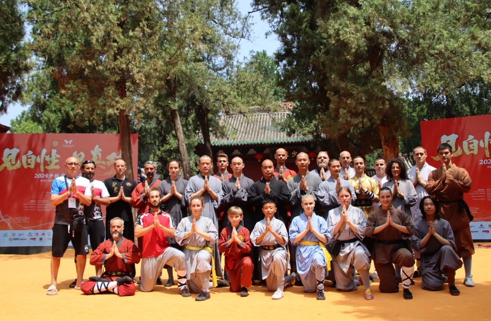 河南安阳武术小将张思璇世界少林考功大赛获殊荣