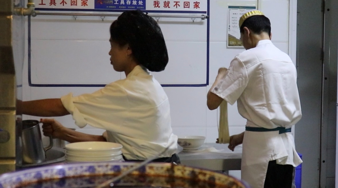 二十年匠心独运 只为做好一碗兰州牛肉面