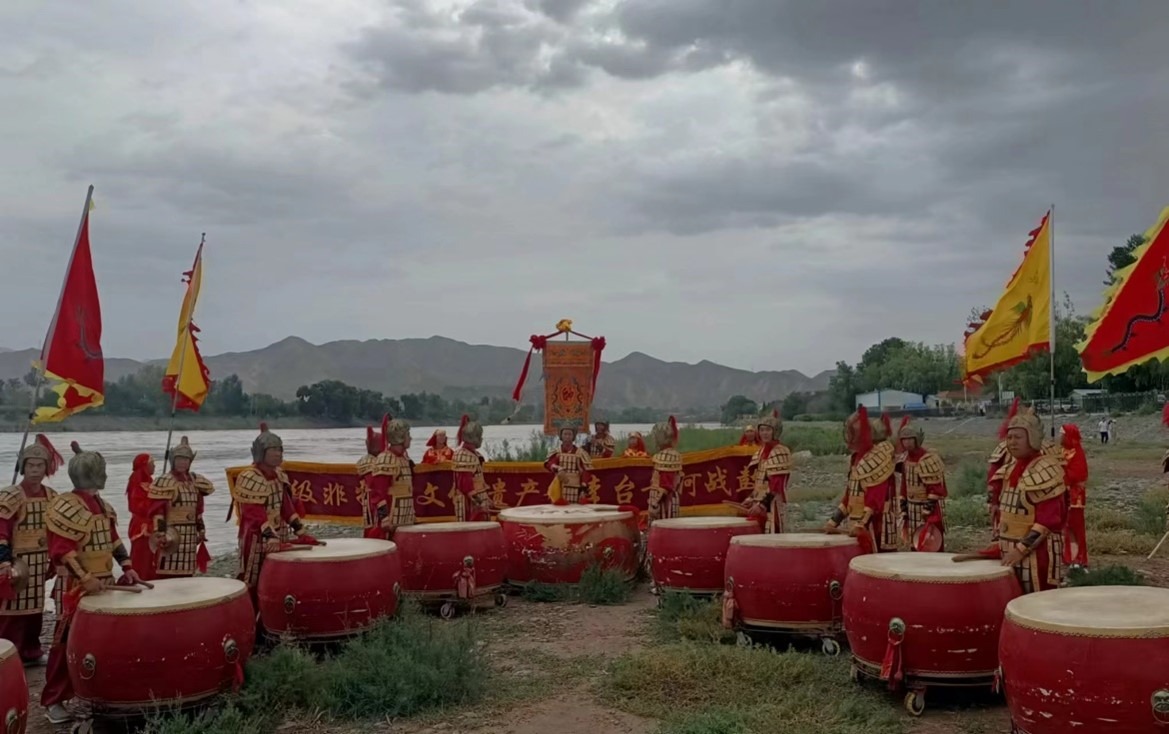 陇港学子白银行 工业城市也可以很浪漫