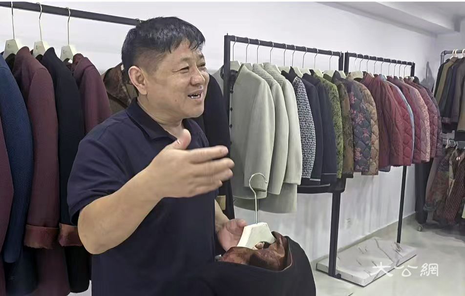 豫派服装领军人褚立勋： 一把剪刀两台缝纫机创出千万身家
