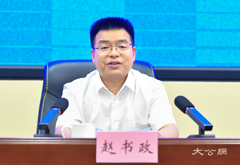 风起洛邑“豫”见村超足球友谊赛新闻发布会在洛阳举行