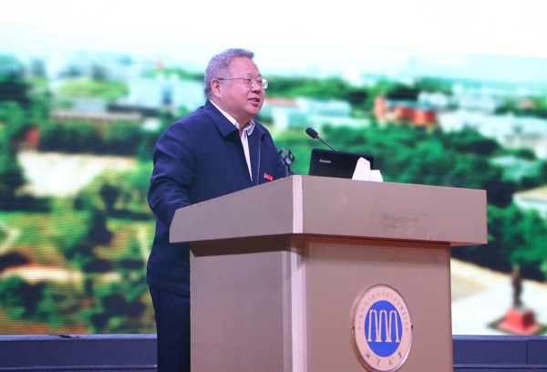 扎根伟人故里 播撒数学之种