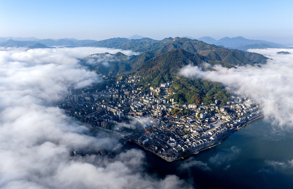 勇立潮頭譜新篇 ——寫在第十一屆全球湘商大會即將召開之際