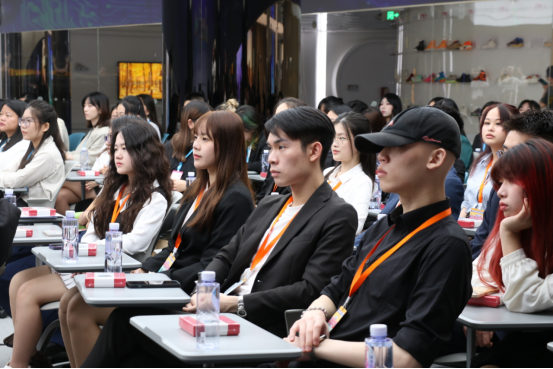 逾760名香港青年在港分享上海交流实习感受