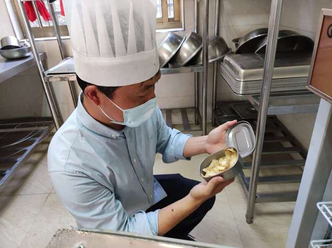 呵护师生“舌尖上的安全”