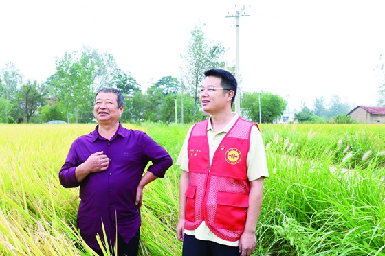 经涛：让青春才智在绿水青山间绽放