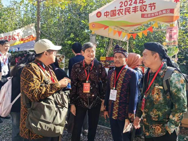 印尼农村干部研修班在成都考察交流