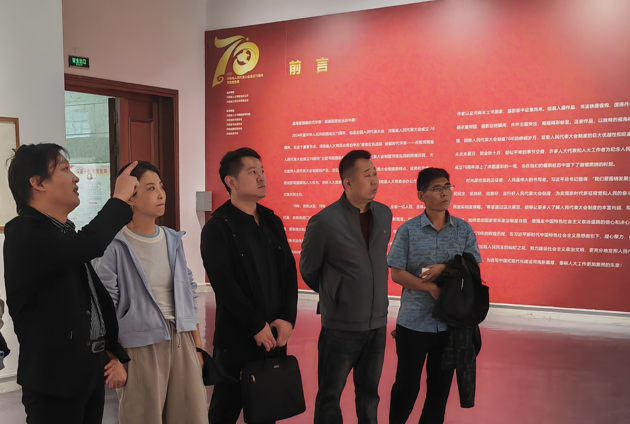 河南省人大举办主题书画摄影展庆祝河南省人民代表大会成立七十周年