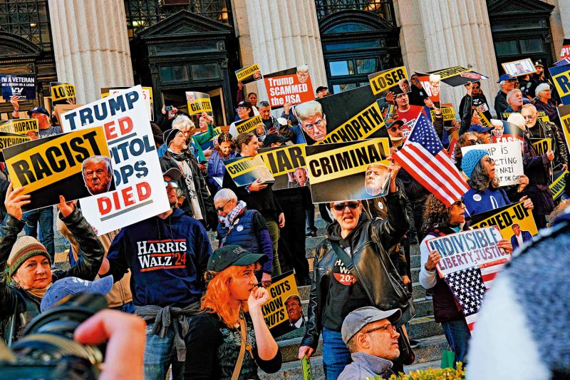 美国大选倒数7天 | 两党政策对立 美国加速分裂