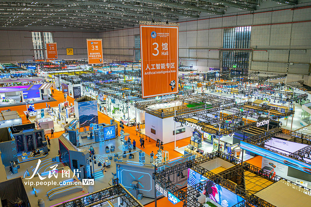 “小叶子”在进博会茁壮成长