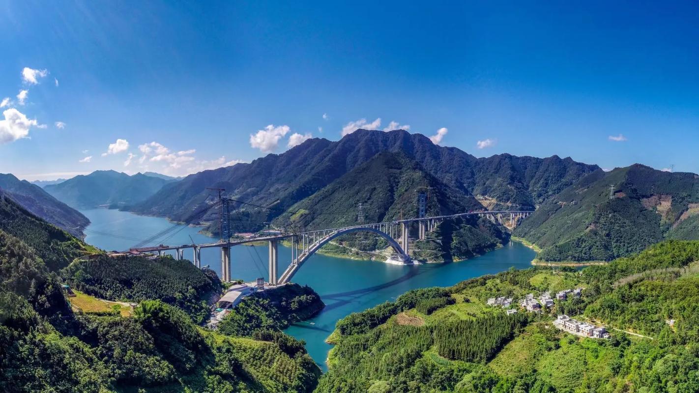 天峨龙滩特大桥摘得IABSE大跨公路与铁路桥最高奖