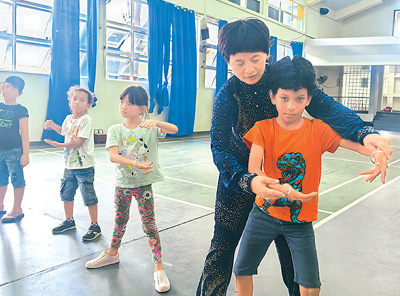 “中华文化大乐园—毛里求斯营”举办