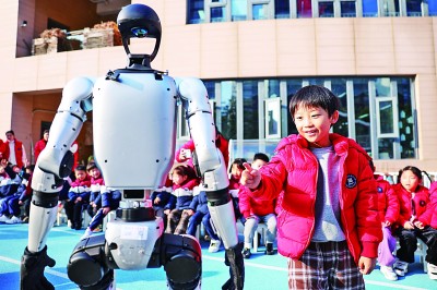 幼儿园来了机器人