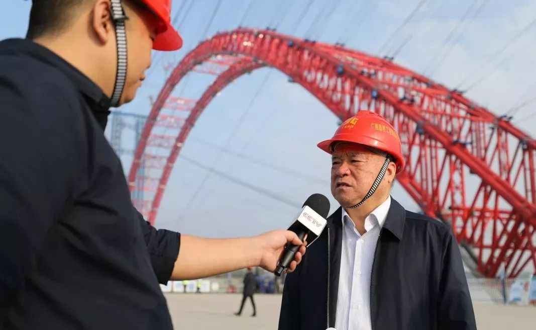 郑皆连院士：用“三页半”建议成就“世界第一拱”