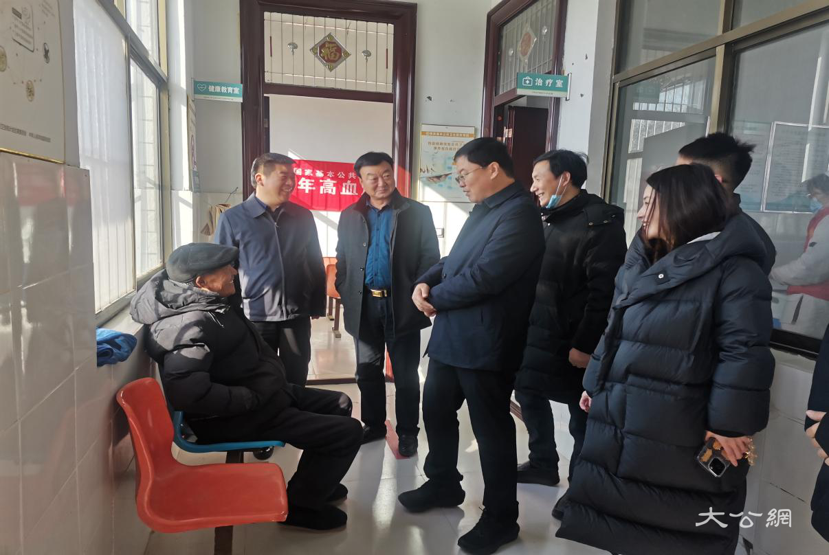 开封市卫健委赴帮扶村开展“迎双节 送温暖 固成果”走访慰问活动