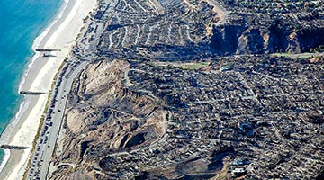 加州﻿山火揭美国乱象 政府官员忙卸责