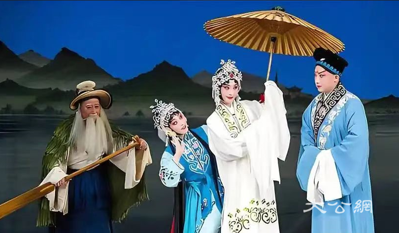 【大公副刊】金蛇欢舞迎新春     